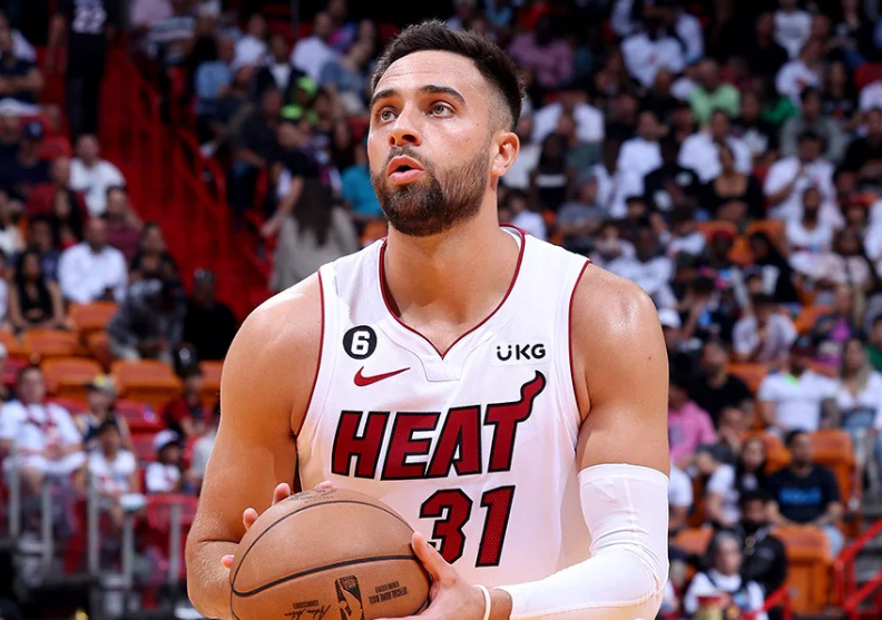 星空体育- CBA最强黑马诞生11战9胜 