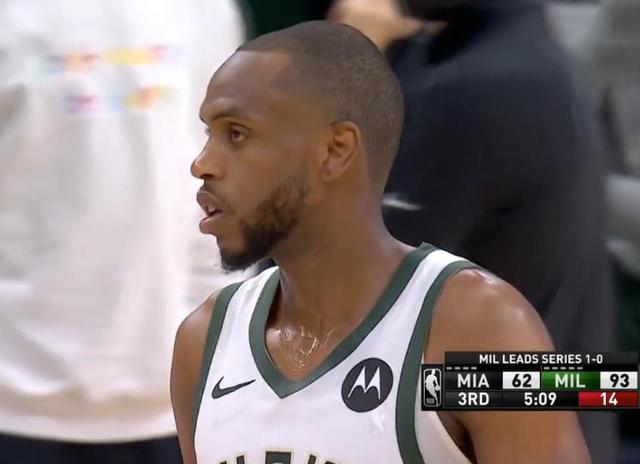 星空体育-西亚卡姆赛事官方发布关键助攻新规，雄鹿争议不断！的简单介绍